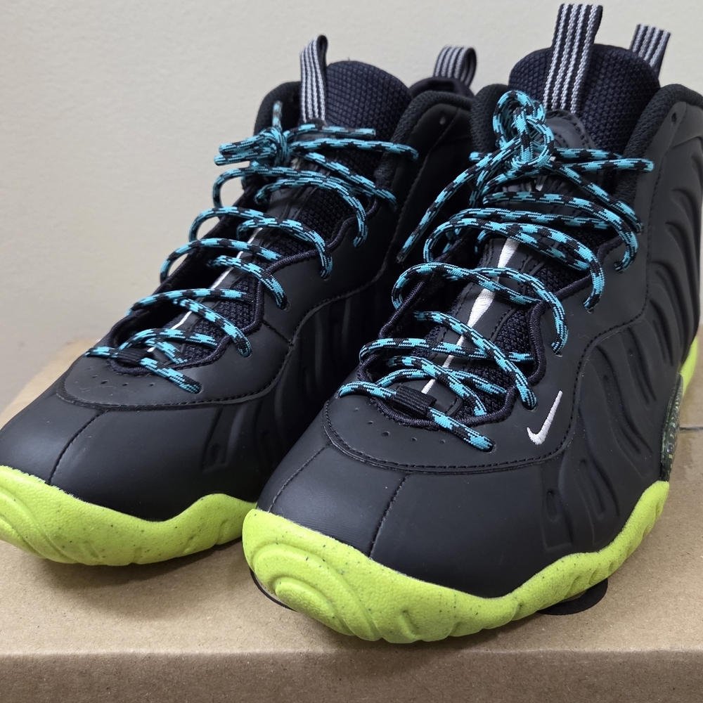 Nike Little Posite One "Emerging Powers". Grade School Size 6y. Black/ Volt